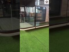 A Cápsula Espacial com Decoração Requintada