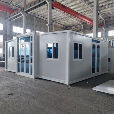 Peso líquido total 3,75 toneladas Casa de contêineres expansível com sistema elétrico pré-instalado e design personalizável