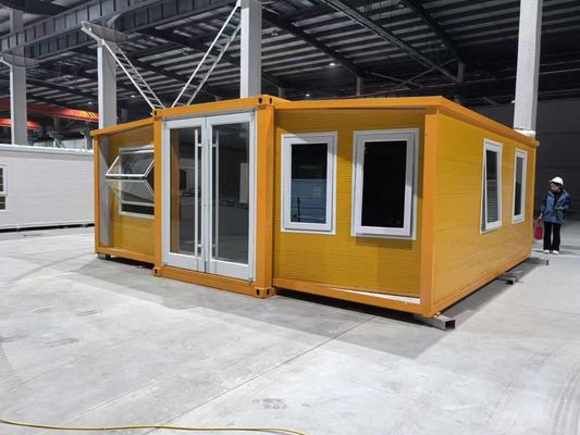 Moradia de baixa manutenção com casa de contêineres expansível com piso de compensado e parede de painel de sanduíche EPS