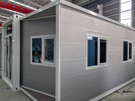 Janela deslizante de isolamento de espuma de poliuretano e liga de alumínio em casa de contentores expansível para habitação temporária ou permanente