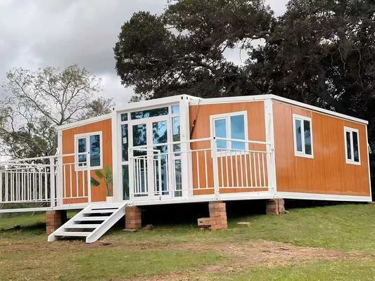 3.75 toneladas de peso líquido total Casa de contentores expansível com telhado de chapa de aço galvanizado e isolamento de espuma de poliuretano.