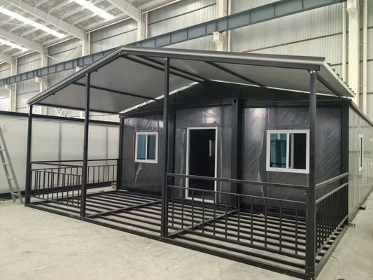Casa de contêineres expansível de 30 pés com janela deslizante de liga de alumínio e isolamento de espuma de poliuretano 3,75 toneladas de peso líquido