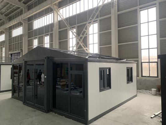Container dobrável de 20 pés com vida útil de 30-40 anos, banheiro de separação húmido-seco e desempenho sísmico nível 8